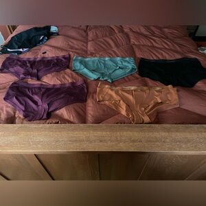 Icebreaker Women’s Merino Wool Boy Short Underwear size XL